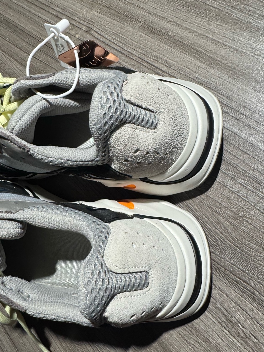 Adidas Men's Teal Gray Sneakers with Neon Yellow Laces - Picture 4 of 6